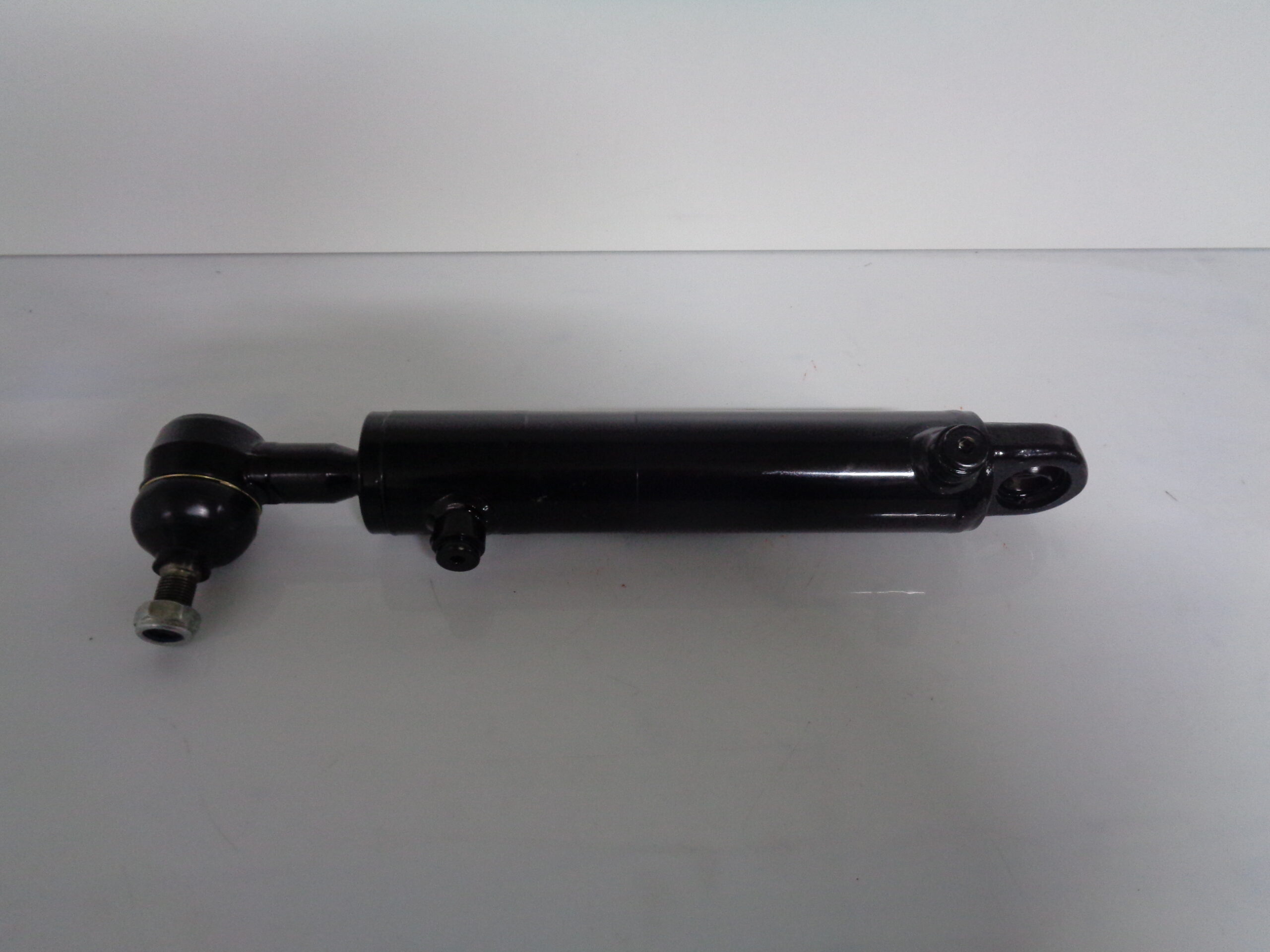 DSC03350 Cilindru servodirectie Case IH, Fiat, New Holland, Ford cod OEM 5098112, 5113093, 5113130, 5113131, 5123968, 5125260