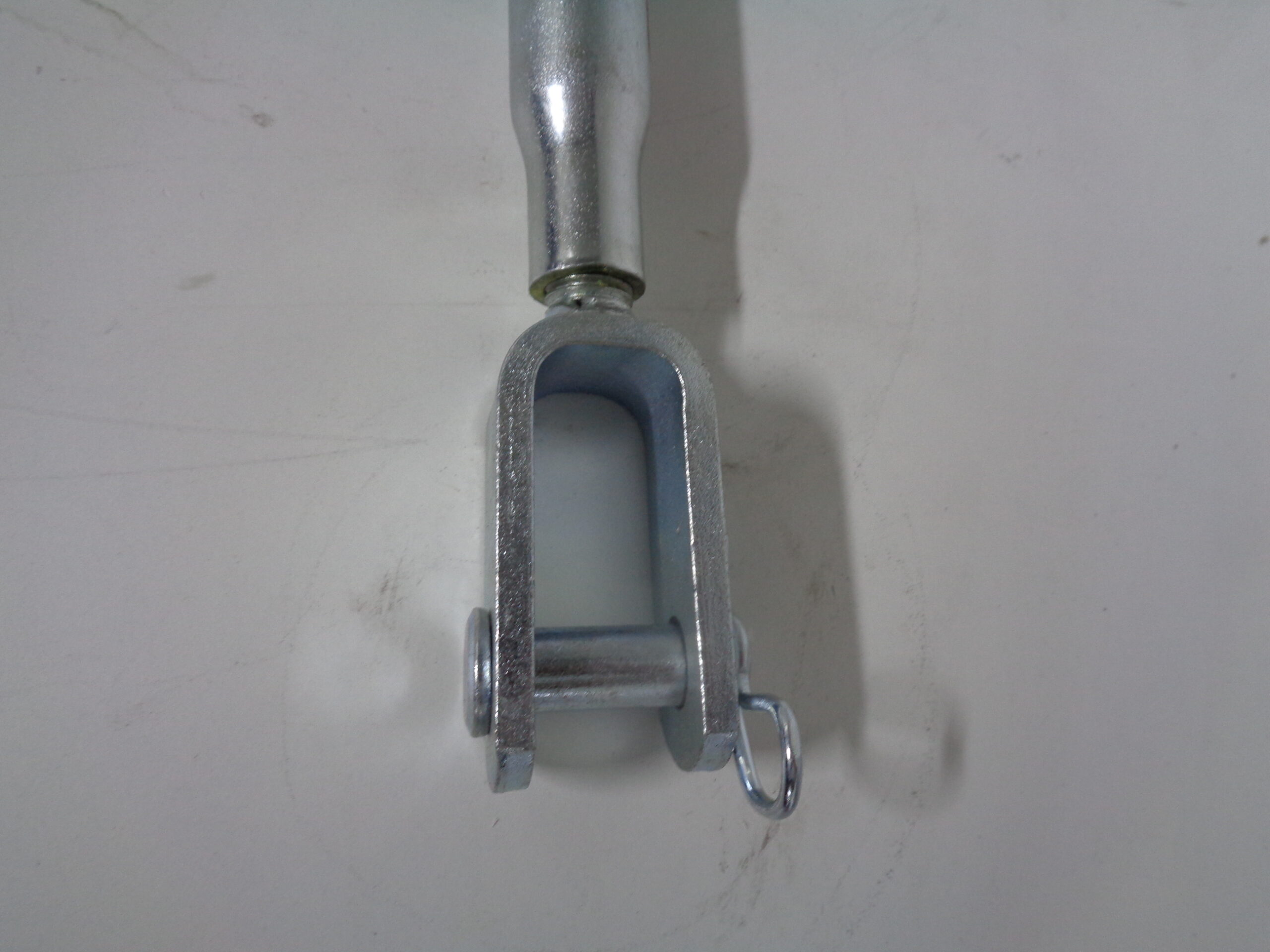 DSC03516 Brat lateral pentru kubota si iseki categoria 1 filet M16x2 lungime minima 270mm si maxima 355 mm