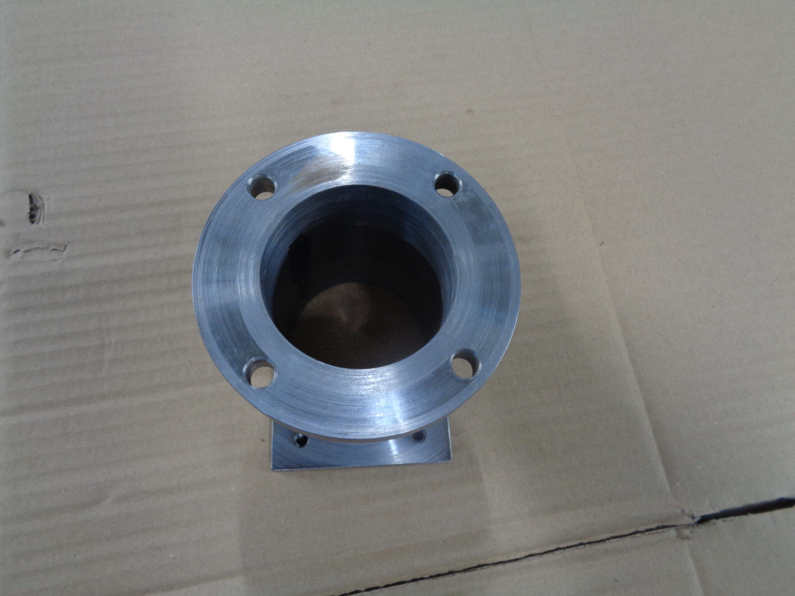 DSC03499 Lanterna - carcasa pentru motor benzina si pompa hidraulica grupul 1 din otel