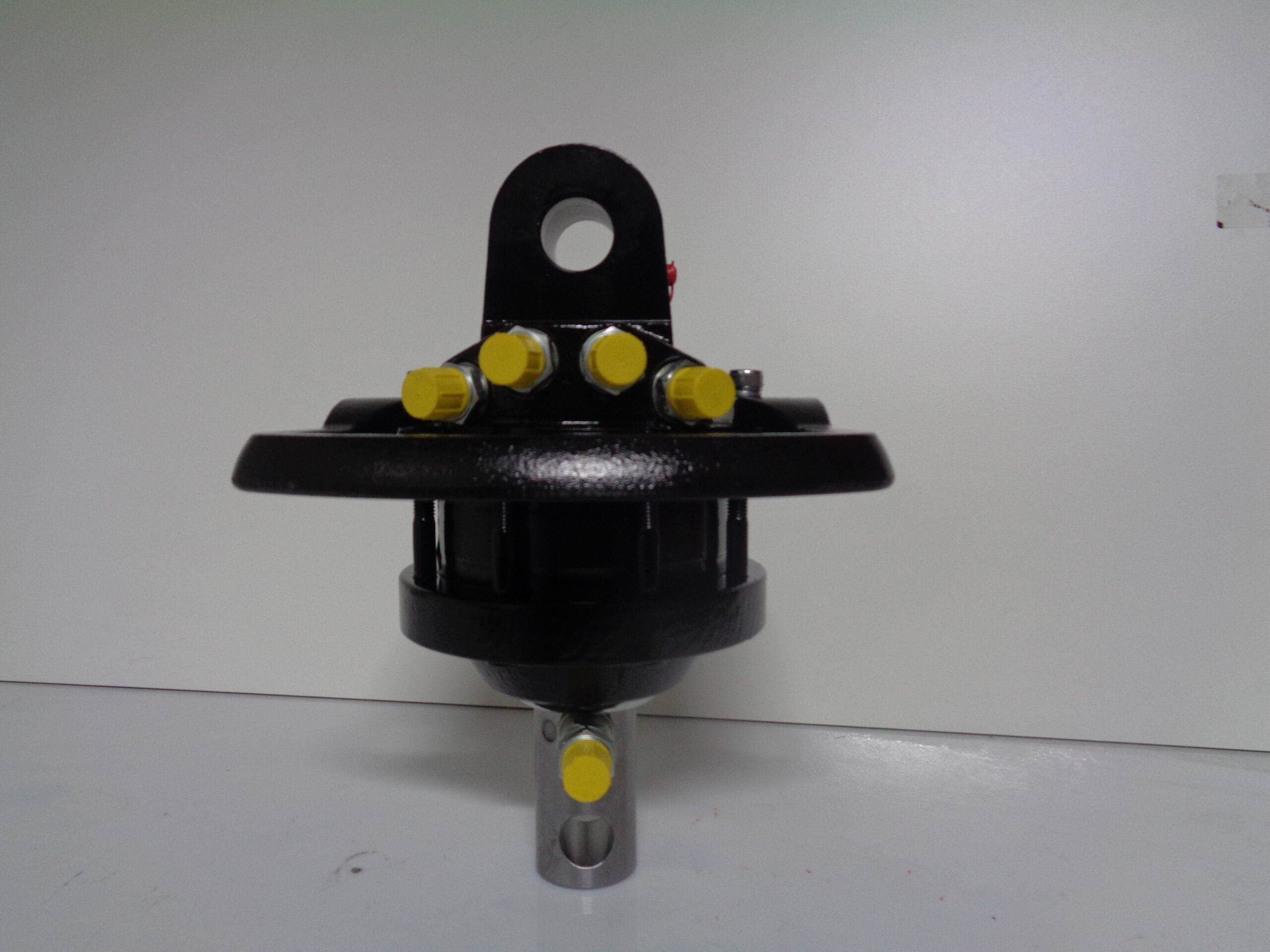 DSC03274 Rotator hidraulic 360° cu ax de 39,5 mm si sarcina utila de 1200 kg